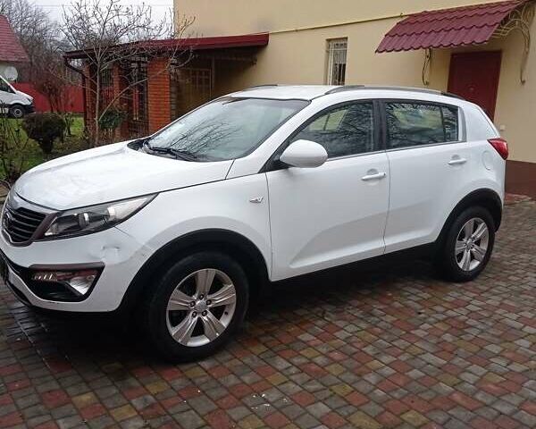 Белый Киа Sportage, объемом двигателя 1.7 л и пробегом 245 тыс. км за 9500 $, фото 1 на Automoto.ua