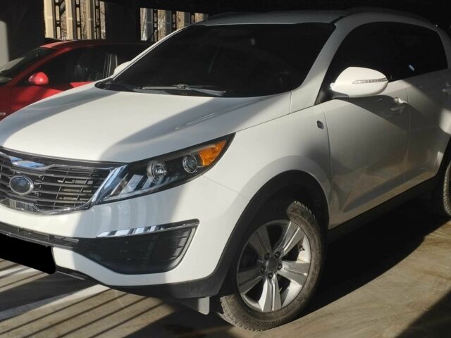 Белый Киа Sportage, объемом двигателя 2.36 л и пробегом 131 тыс. км за 14000 $, фото 1 на Automoto.ua