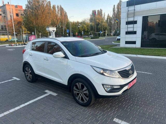 Белый Киа Sportage, объемом двигателя 2 л и пробегом 170 тыс. км за 13500 $, фото 1 на Automoto.ua