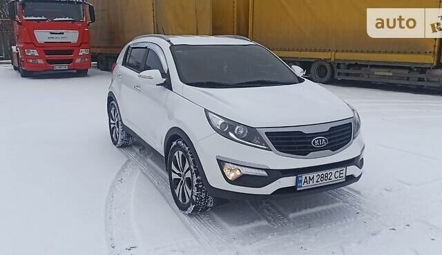 Белый Киа Sportage, объемом двигателя 2 л и пробегом 220 тыс. км за 14700 $, фото 1 на Automoto.ua