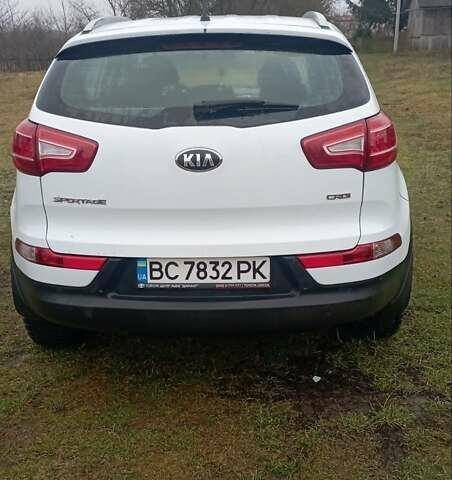 Белый Киа Sportage, объемом двигателя 1.7 л и пробегом 157 тыс. км за 12500 $, фото 1 на Automoto.ua