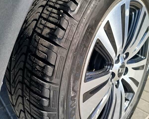 Белый Киа Sportage, объемом двигателя 2 л и пробегом 198 тыс. км за 14200 $, фото 1 на Automoto.ua