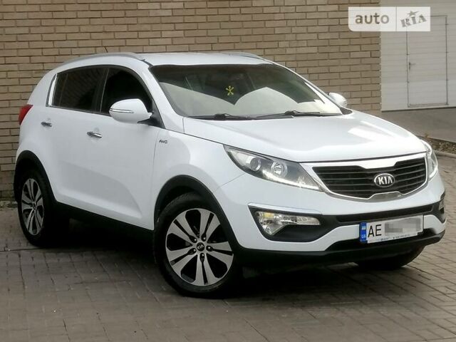 Білий Кіа Sportage, об'ємом двигуна 2 л та пробігом 102 тис. км за 13800 $, фото 1 на Automoto.ua