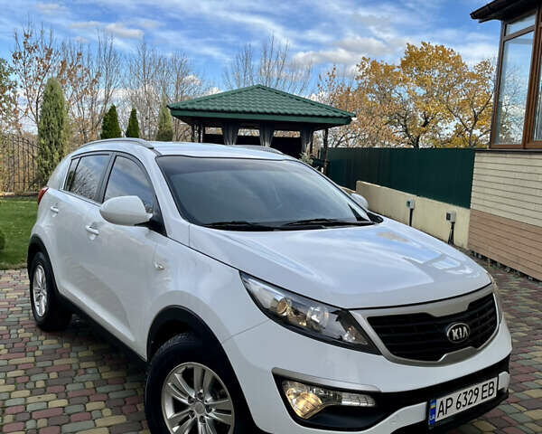 Кіа Sportage 2013 у Запоріжжя на Automoto.ua Білий Кіа Sportage, об'ємом двигуна 1.7 л та пробігом 163 тис. км за 12850 $, фото 1 на Automoto.ua