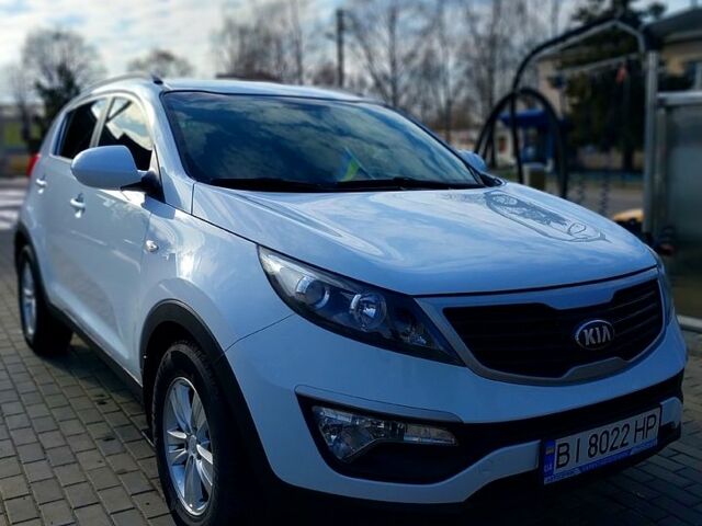 Белый Киа Sportage, объемом двигателя 2 л и пробегом 159 тыс. км за 13000 $, фото 1 на Automoto.ua