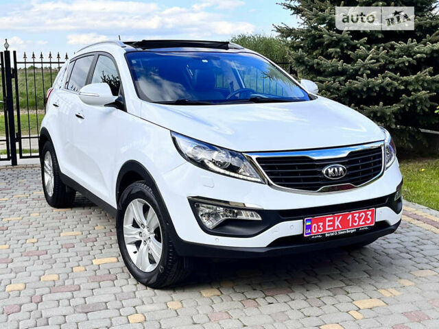 Белый Киа Sportage, объемом двигателя 1.6 л и пробегом 166 тыс. км за 12800 $, фото 1 на Automoto.ua