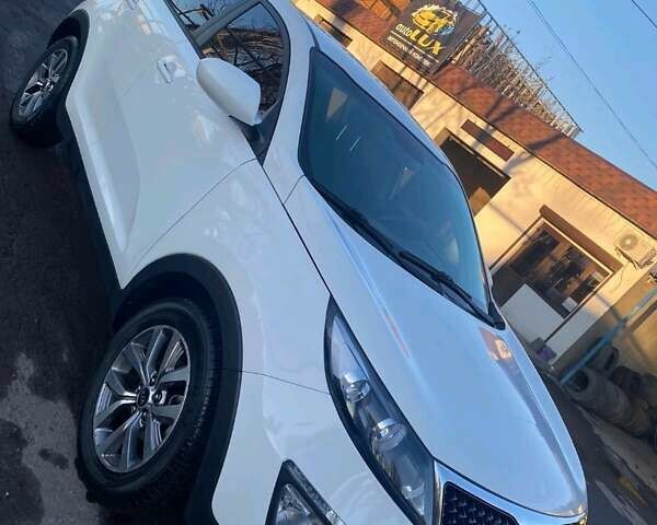 Белый Киа Sportage, объемом двигателя 2.4 л и пробегом 143 тыс. км за 12200 $, фото 1 на Automoto.ua