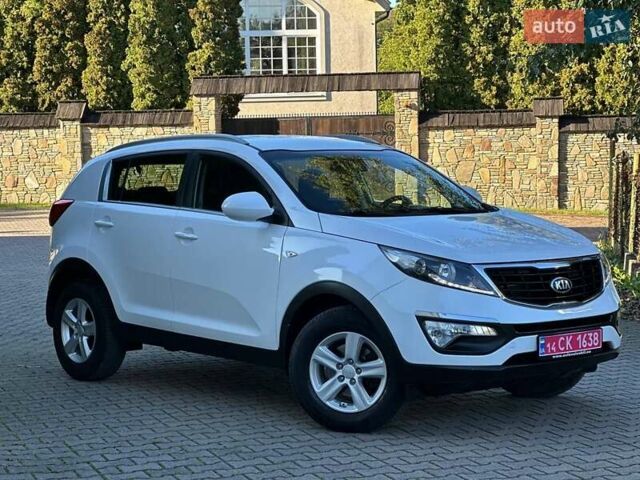 Белый Киа Sportage, объемом двигателя 1.59 л и пробегом 219 тыс. км за 12500 $, фото 1 на Automoto.ua