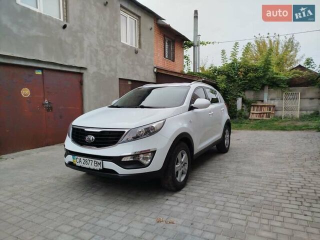 Белый Киа Sportage, объемом двигателя 2 л и пробегом 194 тыс. км за 11900 $, фото 1 на Automoto.ua