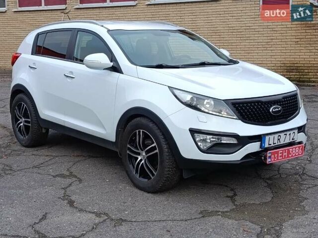Білий Кіа Sportage, об'ємом двигуна 1.69 л та пробігом 230 тис. км за 14440 $, фото 1 на Automoto.ua