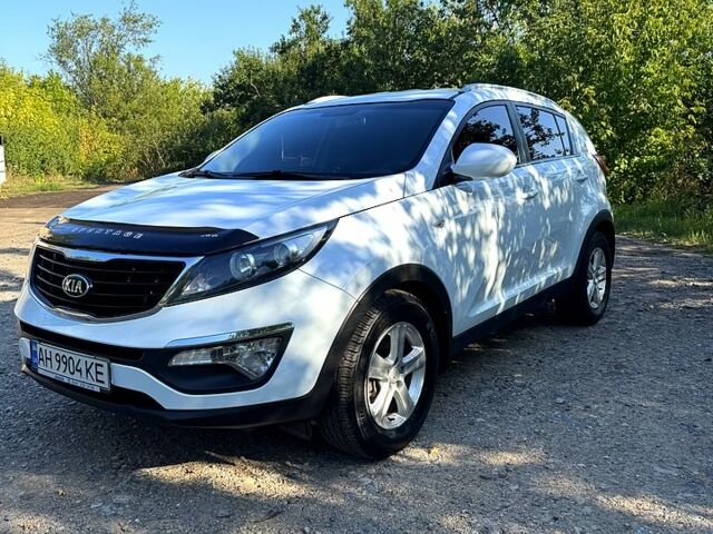 Белый Киа Sportage, объемом двигателя 1.7 л и пробегом 95 тыс. км за 13800 $, фото 1 на Automoto.ua