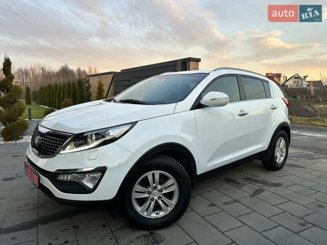 Белый Киа Sportage, объемом двигателя 1.7 л и пробегом 179 тыс. км за 14699 $, фото 1 на Automoto.ua