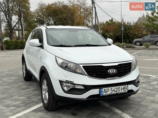 Белый Киа Sportage, объемом двигателя 1.7 л и пробегом 192 тыс. км за 13800 $, фото 1 на Automoto.ua