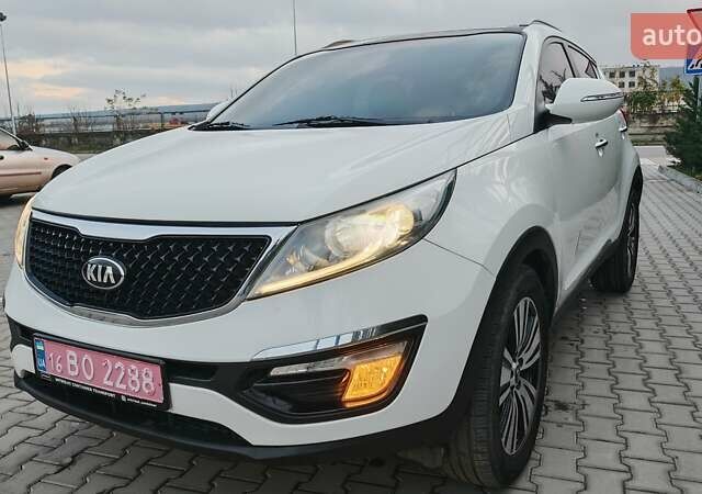 Білий Кіа Sportage, об'ємом двигуна 2 л та пробігом 211 тис. км за 15300 $, фото 1 на Automoto.ua