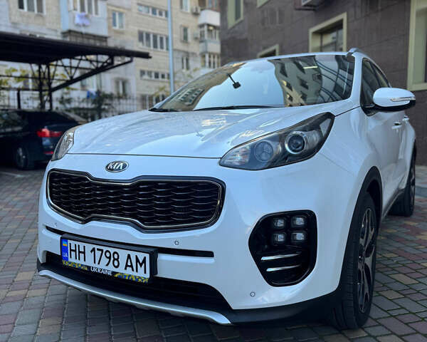 Белый Киа Sportage, объемом двигателя 2 л и пробегом 135 тыс. км за 20100 $, фото 1 на Automoto.ua