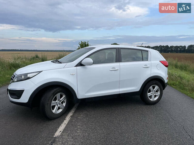 Белый Киа Sportage, объемом двигателя 0 л и пробегом 232 тыс. км за 13800 $, фото 1 на Automoto.ua