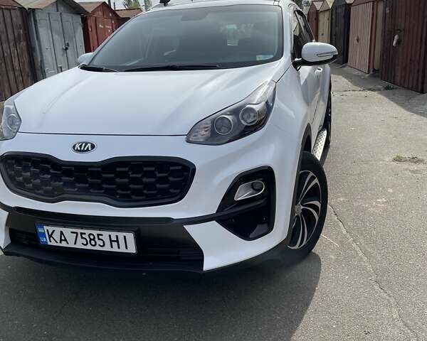 Белый Киа Sportage, объемом двигателя 1.59 л и пробегом 111 тыс. км за 14500 $, фото 1 на Automoto.ua