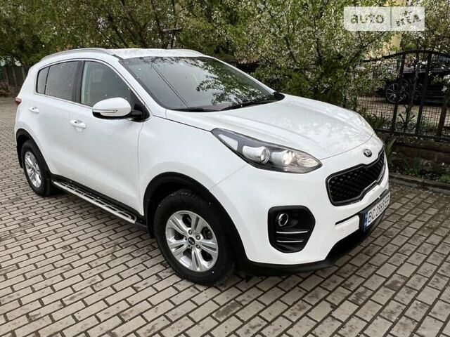 Белый Киа Sportage, объемом двигателя 1.69 л и пробегом 136 тыс. км за 15200 $, фото 1 на Automoto.ua