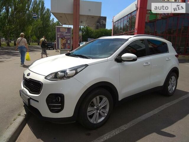 Білий Кіа Sportage, об'ємом двигуна 1.6 л та пробігом 220 тис. км за 17200 $, фото 1 на Automoto.ua