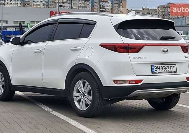 Белый Киа Sportage, объемом двигателя 2 л и пробегом 168 тыс. км за 18100 $, фото 1 на Automoto.ua