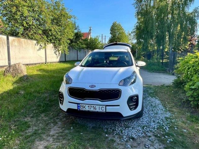 Белый Киа Sportage, объемом двигателя 2 л и пробегом 37 тыс. км за 19000 $, фото 1 на Automoto.ua