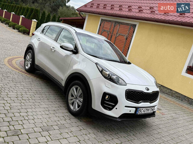 Белый Киа Sportage, объемом двигателя 2 л и пробегом 40 тыс. км за 16999 $, фото 1 на Automoto.ua