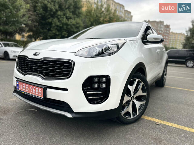 Белый Киа Sportage, объемом двигателя 2 л и пробегом 157 тыс. км за 20500 $, фото 1 на Automoto.ua