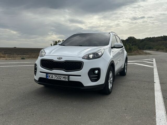 Білий Кіа Sportage, об'ємом двигуна 2 л та пробігом 150 тис. км за 17200 $, фото 1 на Automoto.ua