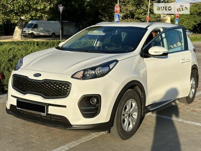 Белый Киа Sportage, объемом двигателя 2 л и пробегом 39 тыс. км за 20000 $, фото 1 на Automoto.ua