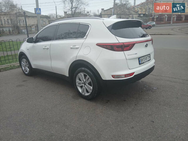 Белый Киа Sportage, объемом двигателя 2.36 л и пробегом 74 тыс. км за 13100 $, фото 1 на Automoto.ua