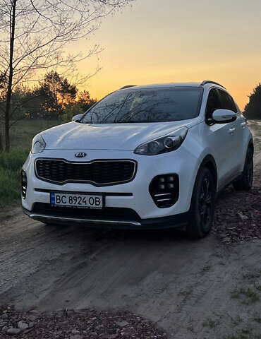 Білий Кіа Sportage, об'ємом двигуна 2 л та пробігом 189 тис. км за 17200 $, фото 1 на Automoto.ua