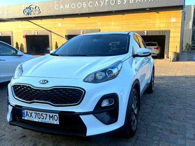 Білий Кіа Sportage, об'ємом двигуна 1.6 л та пробігом 116 тис. км за 14999 $, фото 1 на Automoto.ua