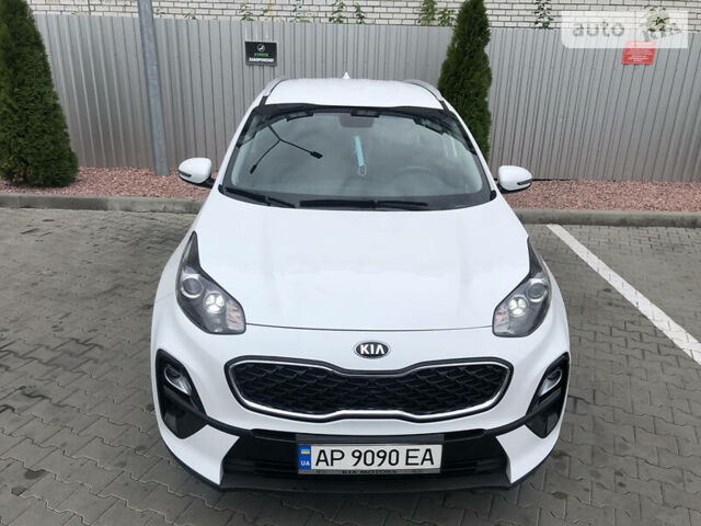 Белый Киа Sportage, объемом двигателя 1.6 л и пробегом 98 тыс. км за 19850 $, фото 1 на Automoto.ua