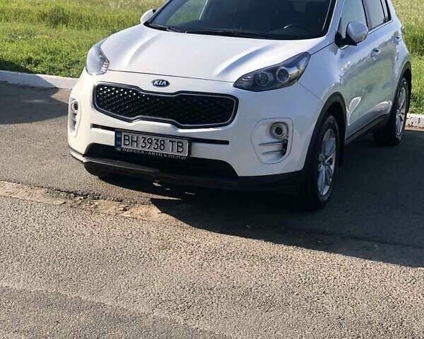 Білий Кіа Sportage, об'ємом двигуна 1.59 л та пробігом 112 тис. км за 16500 $, фото 1 на Automoto.ua