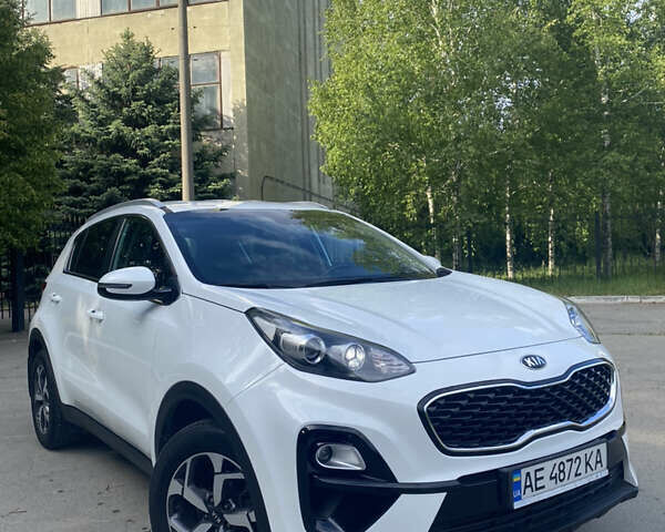 Білий Кіа Sportage, об'ємом двигуна 1.59 л та пробігом 55 тис. км за 16700 $, фото 1 на Automoto.ua