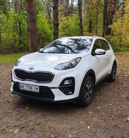 Білий Кіа Sportage, об'ємом двигуна 1.59 л та пробігом 65 тис. км за 17500 $, фото 1 на Automoto.ua