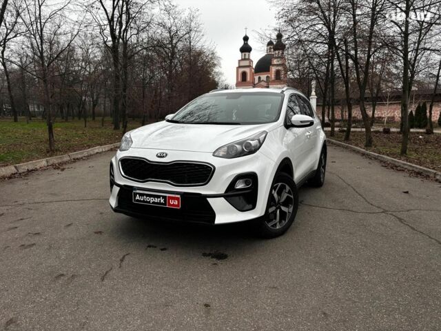 Білий Кіа Sportage, об'ємом двигуна 1.6 л та пробігом 61 тис. км за 19990 $, фото 1 на Automoto.ua