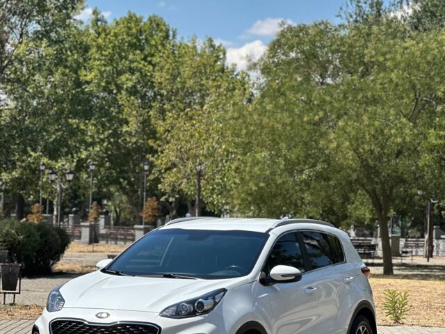 Білий Кіа Sportage, об'ємом двигуна 0 л та пробігом 77 тис. км за 17000 $, фото 1 на Automoto.ua