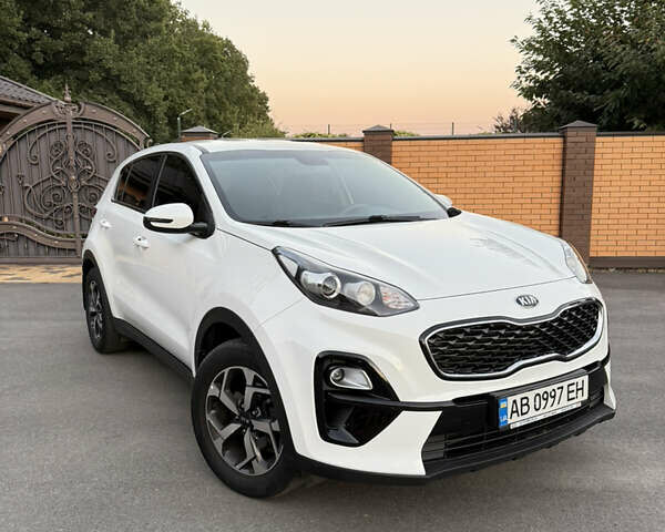 Білий Кіа Sportage, об'ємом двигуна 1.6 л та пробігом 71 тис. км за 16500 $, фото 1 на Automoto.ua