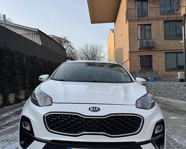 Білий Кіа Sportage, об'ємом двигуна 1.6 л та пробігом 163 тис. км за 18900 $, фото 1 на Automoto.ua