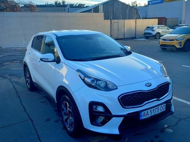 Білий Кіа Sportage, об'ємом двигуна 1.6 л та пробігом 136 тис. км за 17200 $, фото 1 на Automoto.ua