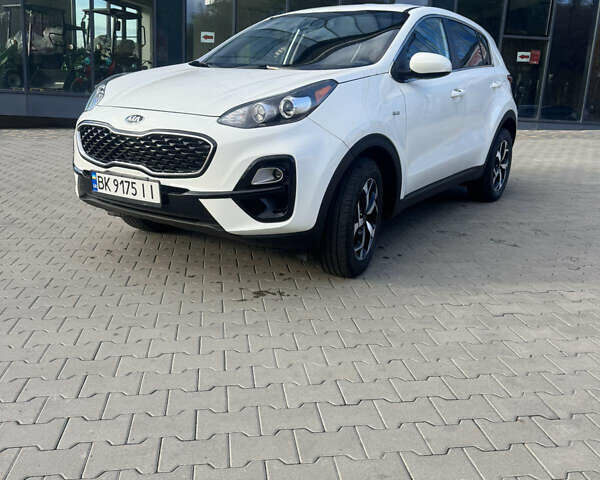 Белый Киа Sportage, объемом двигателя 2.36 л и пробегом 45 тыс. км за 17500 $, фото 1 на Automoto.ua