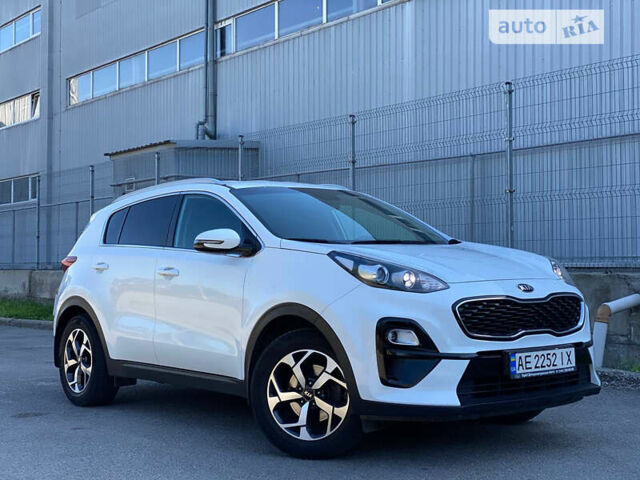 Белый Киа Sportage, объемом двигателя 1.59 л и пробегом 68 тыс. км за 22800 $, фото 1 на Automoto.ua