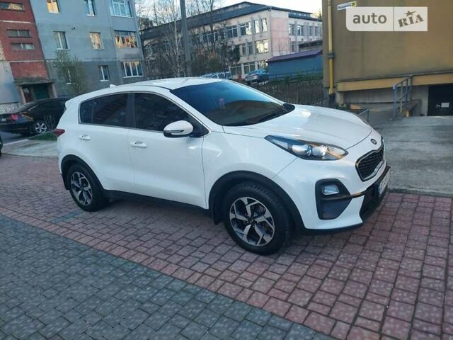 Белый Киа Sportage, объемом двигателя 1.59 л и пробегом 117 тыс. км за 17400 $, фото 1 на Automoto.ua