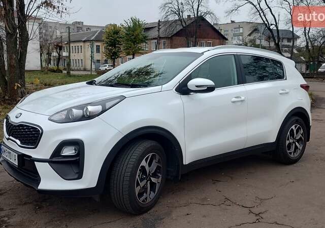 Белый Киа Sportage, объемом двигателя 1.59 л и пробегом 22 тыс. км за 20900 $, фото 1 на Automoto.ua
