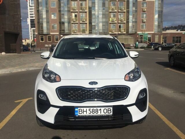 Белый Киа Sportage, объемом двигателя 0 л и пробегом 45 тыс. км за 20000 $, фото 1 на Automoto.ua