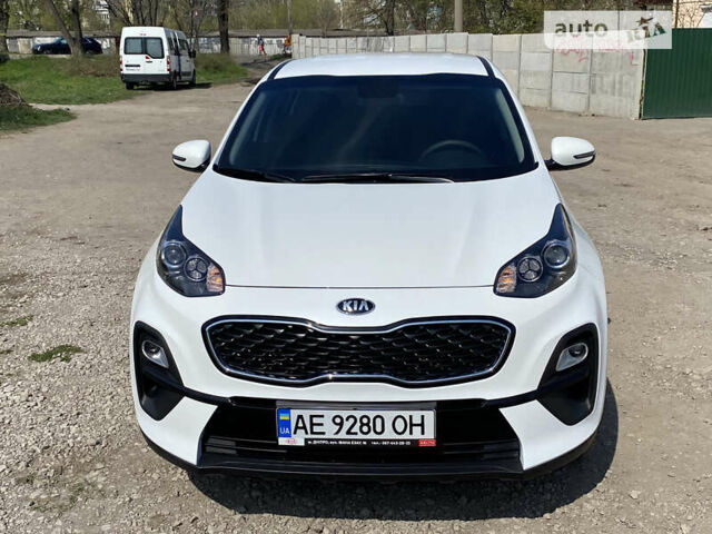 Белый Киа Sportage, объемом двигателя 1.59 л и пробегом 25 тыс. км за 22200 $, фото 1 на Automoto.ua