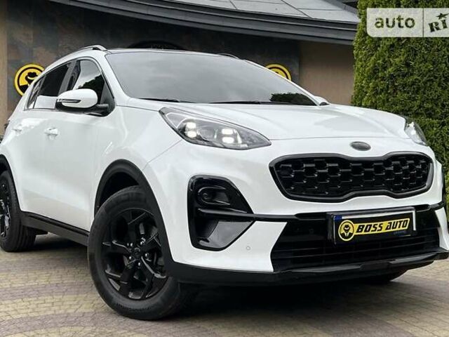 Белый Киа Sportage, объемом двигателя 1.59 л и пробегом 51 тыс. км за 23900 $, фото 1 на Automoto.ua