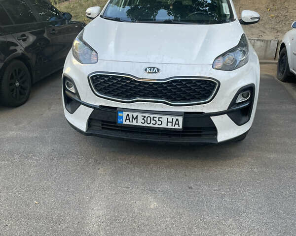 Белый Киа Sportage, объемом двигателя 1.59 л и пробегом 54 тыс. км за 20000 $, фото 1 на Automoto.ua