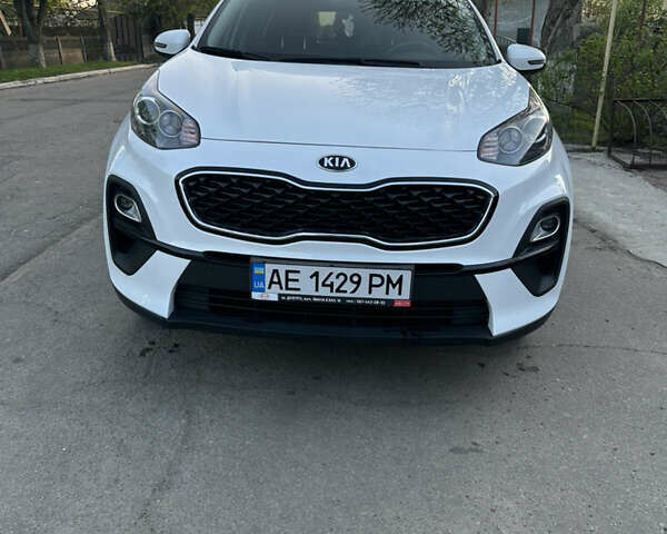 Белый Киа Sportage, объемом двигателя 1.59 л и пробегом 61 тыс. км за 18200 $, фото 1 на Automoto.ua